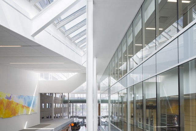 Jodoin Lamarre Pratte architectes - Critical Care Pavilion (K) at the Jewish General Hospital